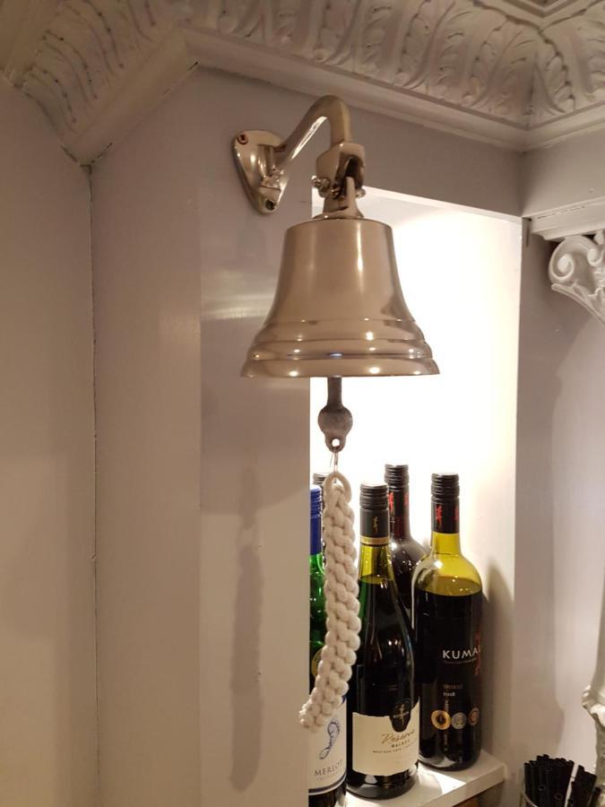 מלון The Bell שיפנאל מראה חיצוני תמונה